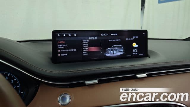 Genesis GV70 2022 — ფოტო 17/20