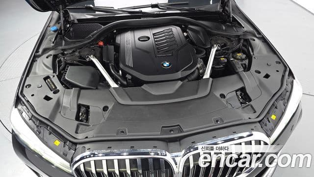 BMW 7 Series 2020 — Фото 6/20