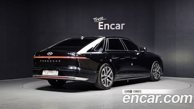 Hyundai Grandeur 2023 — Şəkil 2/20