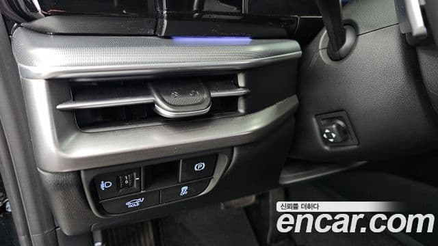Hyundai Grandeur Hybrid 2023 — Photo 33/34