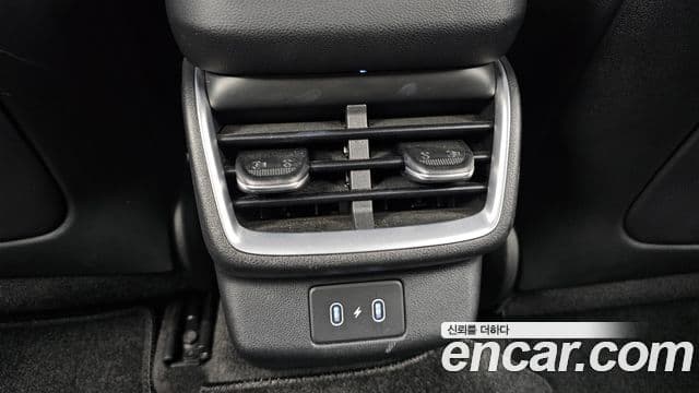 Hyundai Grandeur Hybrid 2023 — Photo 25/34
