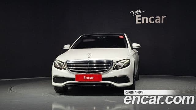 Mercedes-Benz E-Class 2019 — ფოტო 3/20