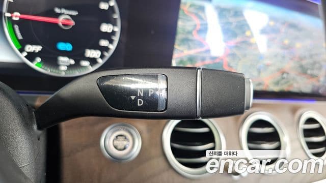 Mercedes-Benz E-Class 2019 — ფოტო 9/20