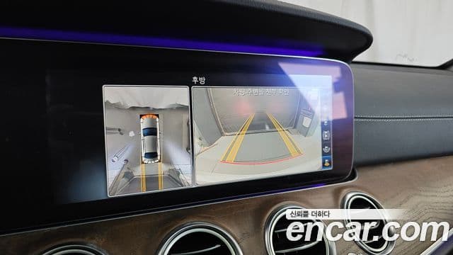 Mercedes-Benz E-Class 2019 — ფოტო 15/20