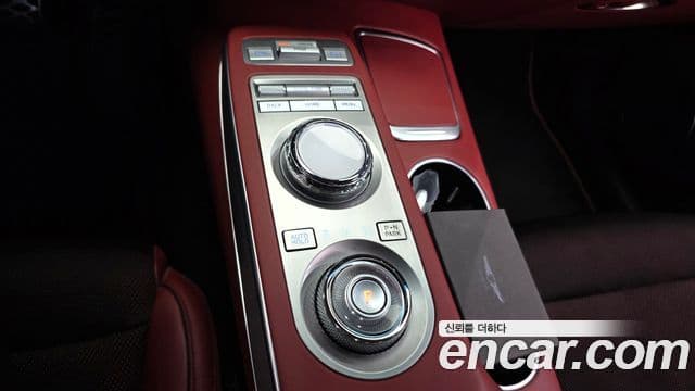 Genesis GV70 2021 — Şəkil 8/20