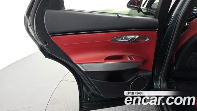 Genesis GV70 2021 — Photo 12/33