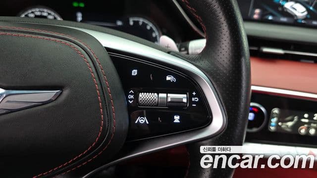 Genesis GV70 2021 — Photo 29/33