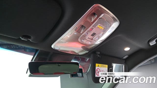 Genesis GV70 2021 — Photo 21/33