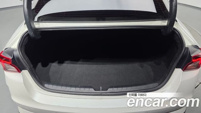 Kia K5 2020 — Şəkil 17/20