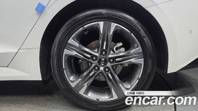 Kia K5 2020 — Şəkil 20/30