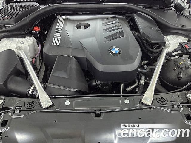 BMW 5 Series 2025 — Фото 19/20
