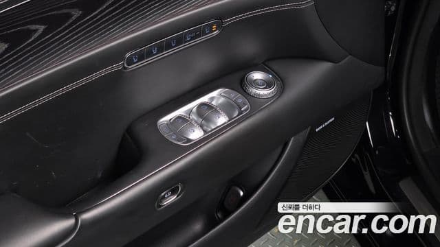 Genesis G90 2022 — ფოტო 15/20