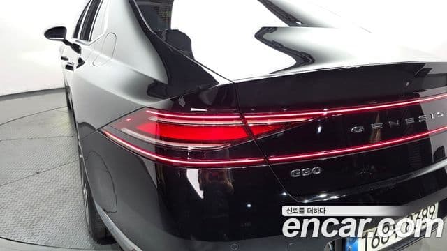 Genesis G90 2022 — Photo 11/36