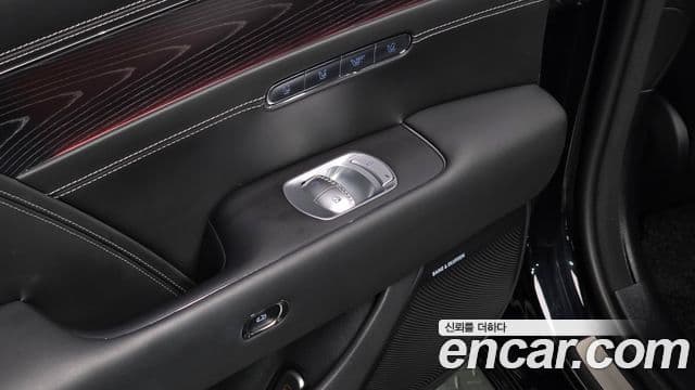 Genesis G90 2022 — Photo 30/36