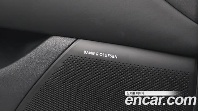 Genesis G90 2022 — Photo 26/36