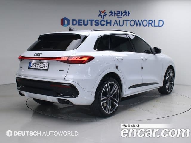 Audi Q5 2025 — Photo 4/20