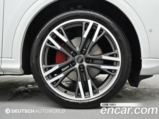 Audi Q5 2025 — Photo 1/20