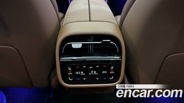 Mercedes-Benz E-Class 2026 — ფოტო 18/19