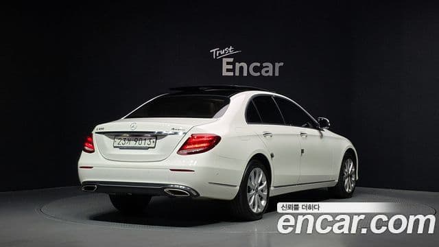 Mercedes-Benz E-Class 2019 — Şəkil 2/20