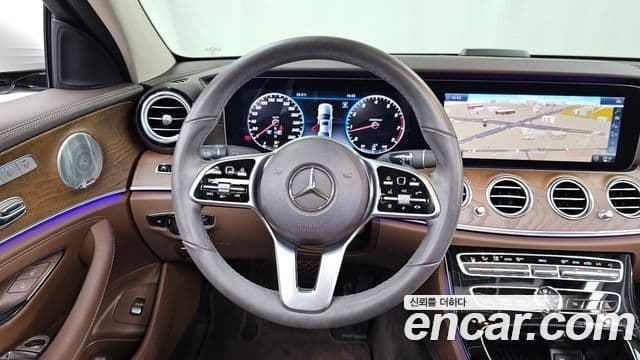 Mercedes-Benz E-Class 2019 — Şəkil 13/20