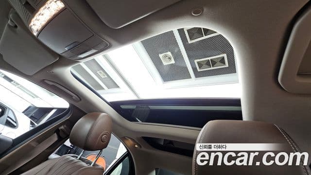 Mercedes-Benz E-Class 2019 — Şəkil 18/20