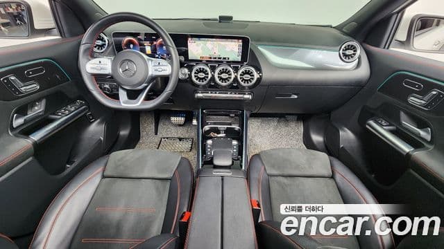 Mercedes-Benz GLA-Class 2020 — Şəkil 9/20