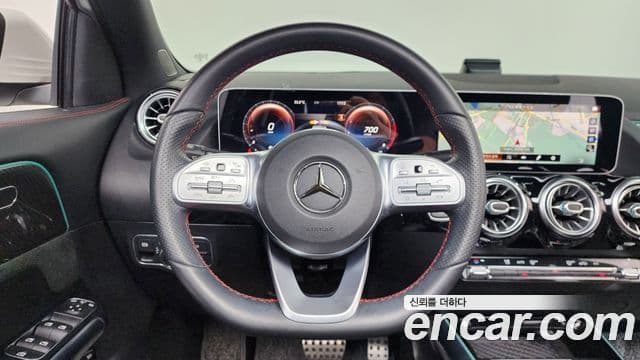 Mercedes-Benz GLA-Class 2020 — Şəkil 11/20