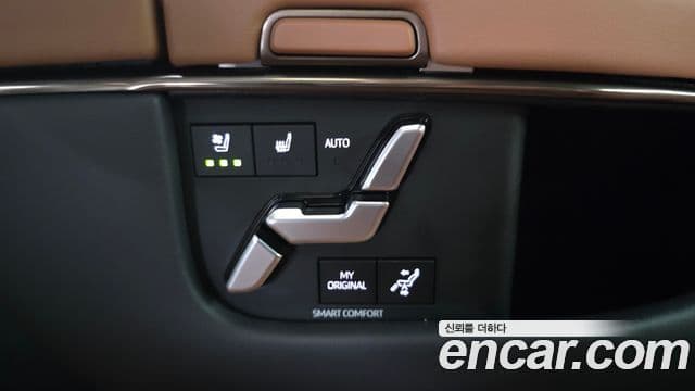 Toyota Alphard 2025 — Photo 19/32