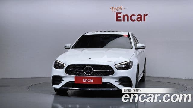 Mercedes-Benz E-Class 2023 — ფოტო 3/20