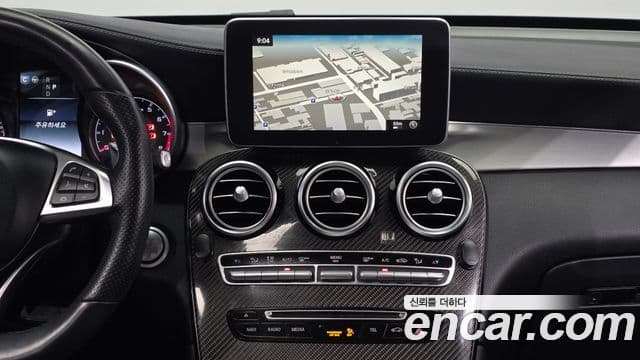 Mercedes-Benz GLC-Class 2018 — ფოტო 15/20