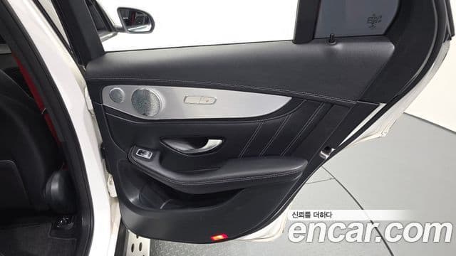 Mercedes-Benz GLC-Class 2018 — Photo 14/32