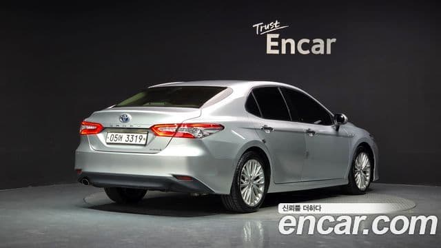 Toyota Camry 2018 — Photo 11/20