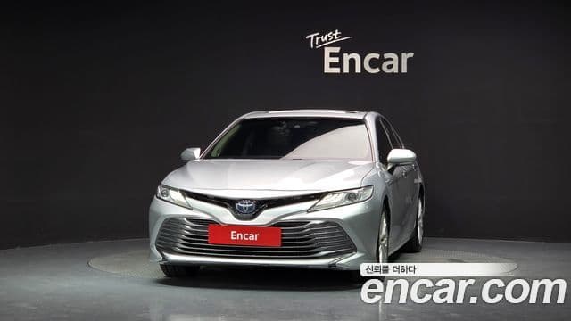 Toyota Camry 2018 — Photo 9/20