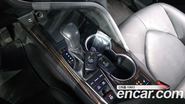 Toyota Camry 2018 — Photo 18/20