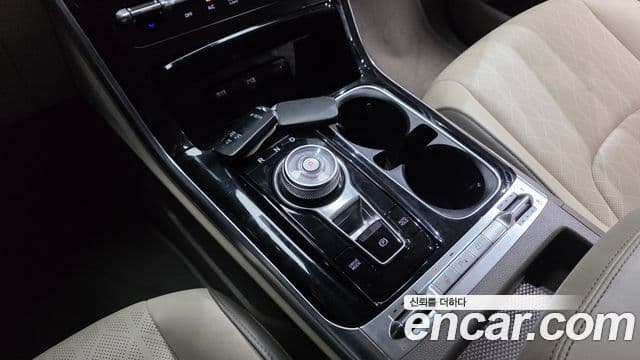 Kia Carnival 2022 — Şəkil 9/20