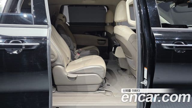 Kia Carnival 2022 — Şəkil 12/20