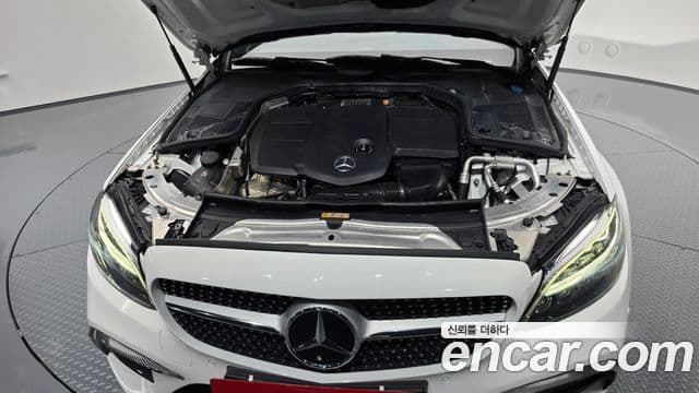 Mercedes-Benz C-Class 2019 — ფოტო 6/20