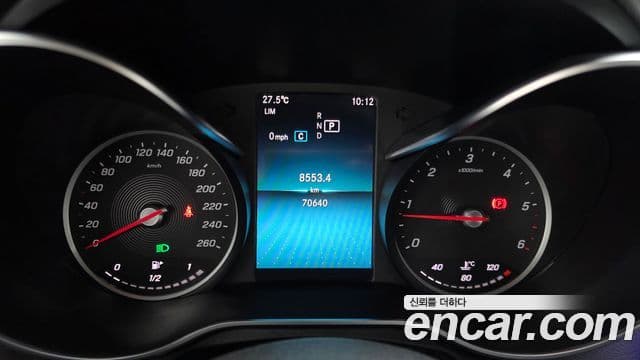 Mercedes-Benz C-Class 2019 — ფოტო 8/20