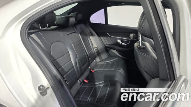 Mercedes-Benz C-Class 2019 — ფოტო 11/20