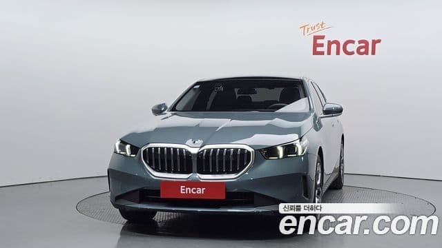 BMW 5 Series 2025 — ფოტო 2/20