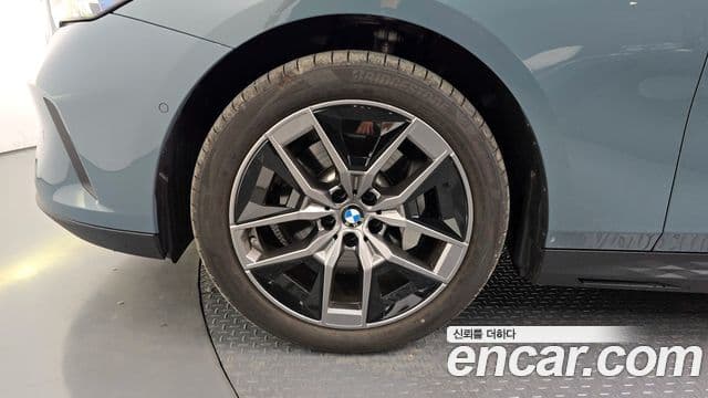 BMW 5 Series 2025 — ფოტო 4/20