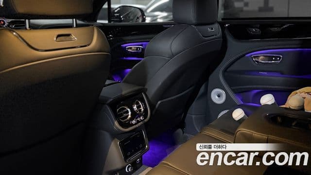 Bentley Bentayga 2024 — Şəkil 8/20