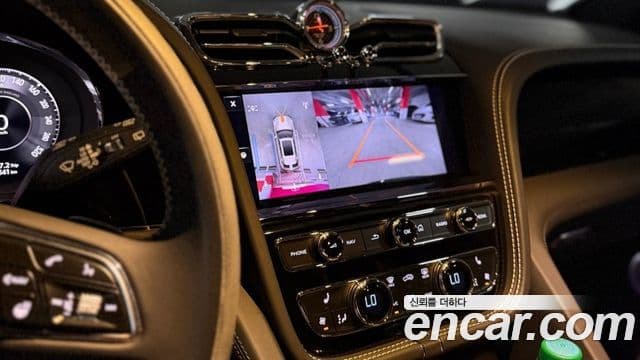 Bentley Bentayga 2024 — Şəkil 15/20