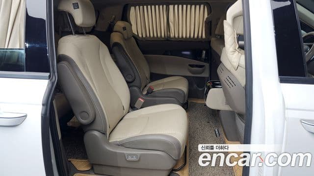 Kia Carnival 2021 — Şəkil 11/20