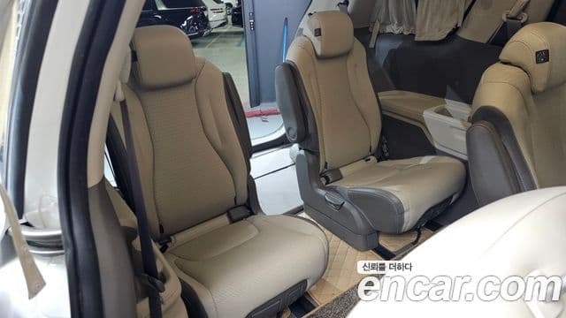 Kia Carnival 2021 — Şəkil 12/20