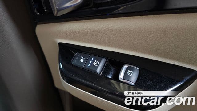 Kia Carnival 2021 — Şəkil 18/20