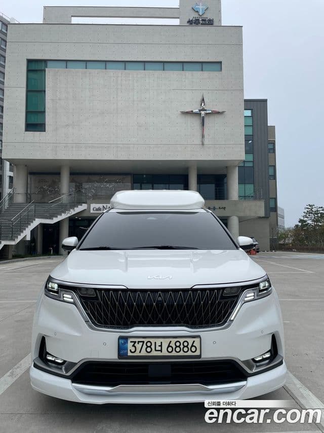 Kia Carnival 2021 — ფოტო 2/17