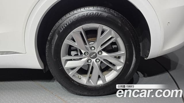 Genesis GV70 2024 — ფოტო 34/35