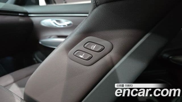 Genesis GV70 2024 — ფოტო 8/35