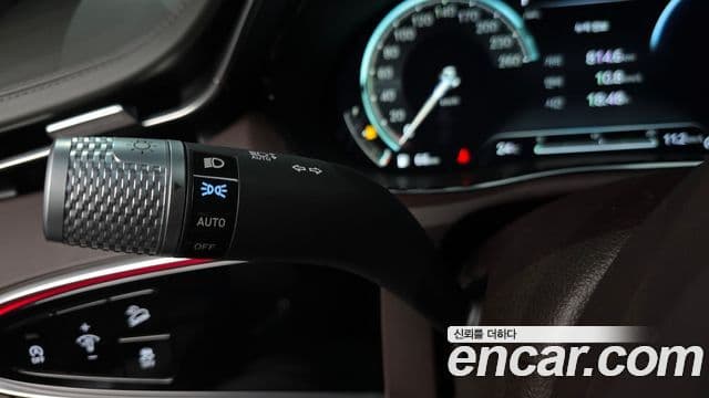 Genesis GV70 2024 — ფოტო 19/35